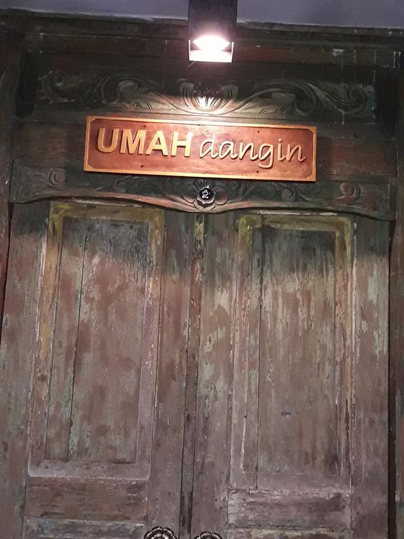 Umah Dangin